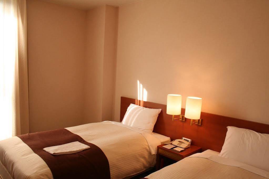 Hotel Crown Palais Kofu Extérieur photo